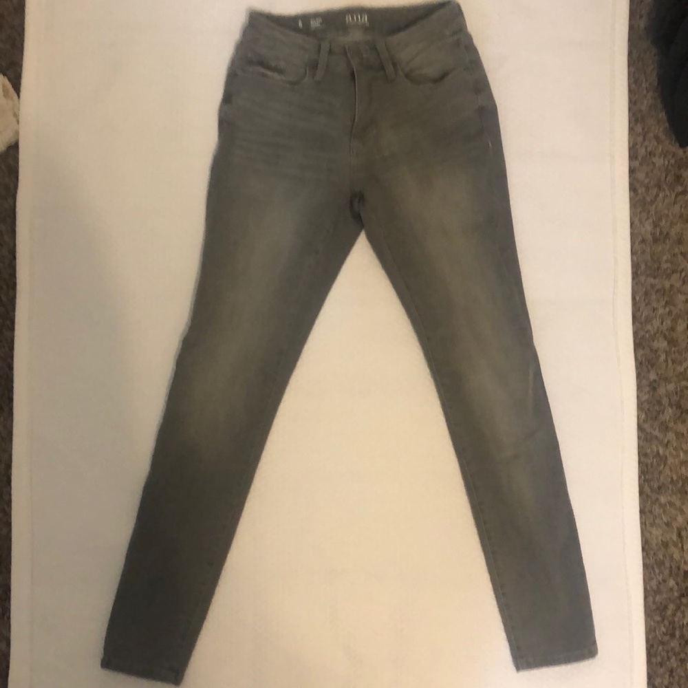 Ana Mid Rise Skinny Jeans